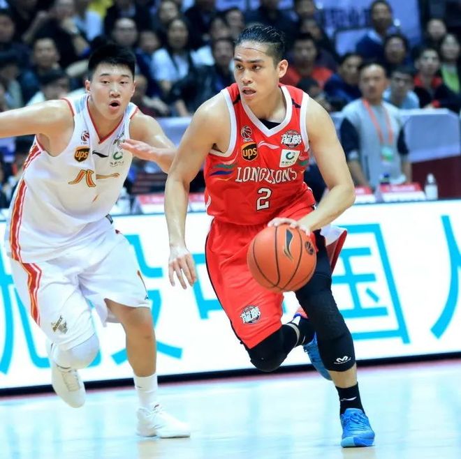 波尔图训练开放日，冲刺阶段调整名单引欢呼，CBA常规赛在即，更衣室氛围转暖(cba张晓博)